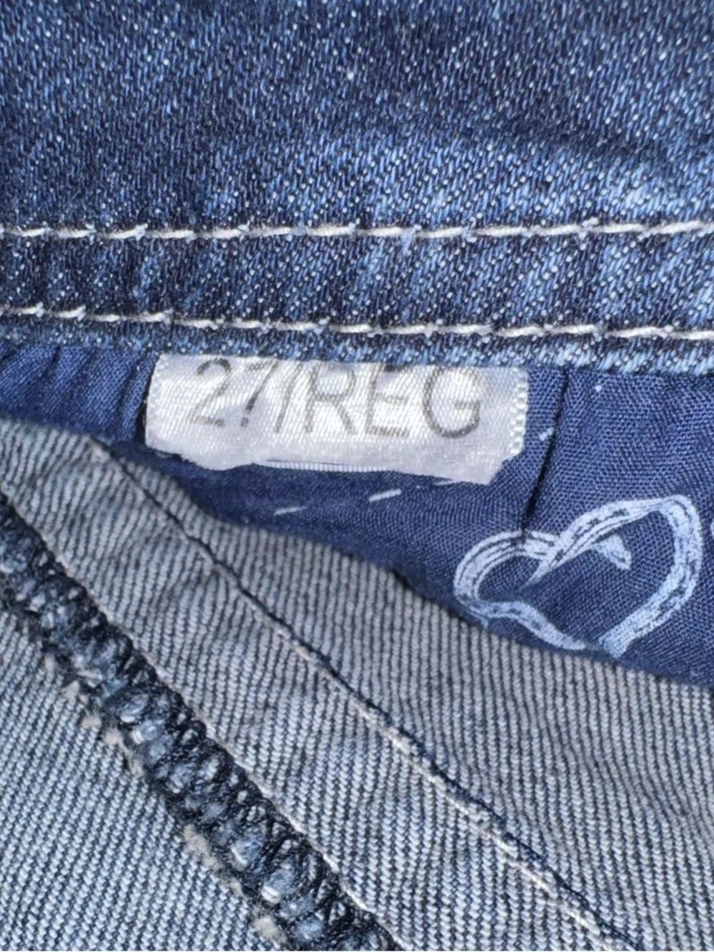 Shyanne Mid Rise Bootcut Dark Wash Metallic / Leather Embellished Jeans Size 27 - Picture 8 of 12